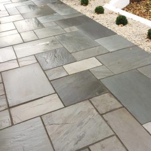 NATURAL SANDSTONE PATIO PACK 15.3m2 SILVER/GREY – BRADSTONE